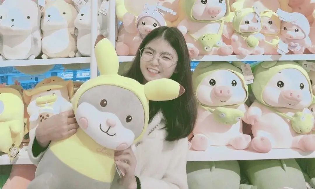 重庆9位女神学霸：就读同所大学，全部考研/保研985名校，奖项拿到手软！