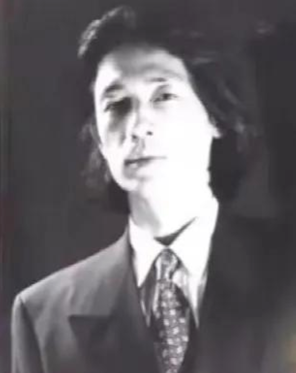 演员丛珊：嫁法国人惨淡离婚，带着儿子再婚嫁导演终获幸福