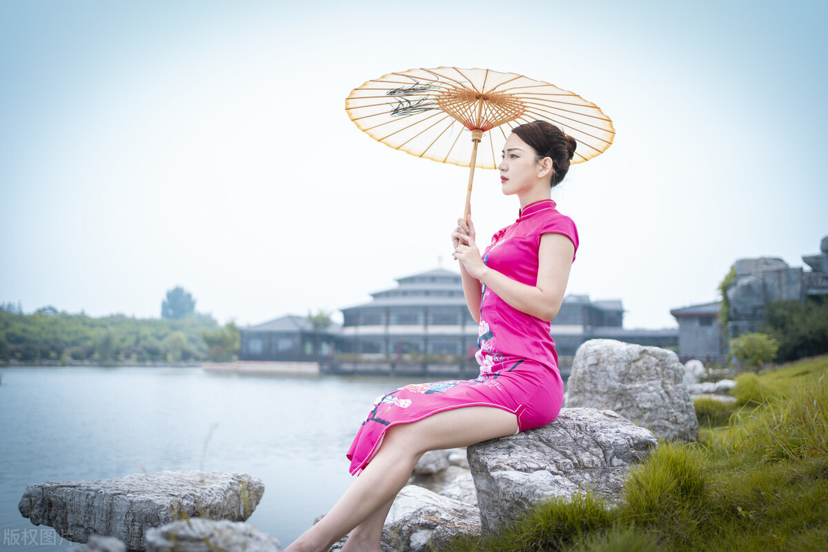 明日妇女节，三八女神节女生节走心句子高级感文案，可发朋友圈