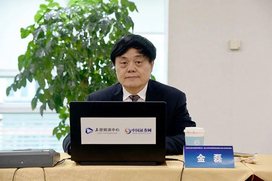 “中国爱德华”布局眼科，董事长重金增持