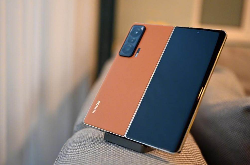 2022买手机的可以考虑这三款，轻轻松松用五年