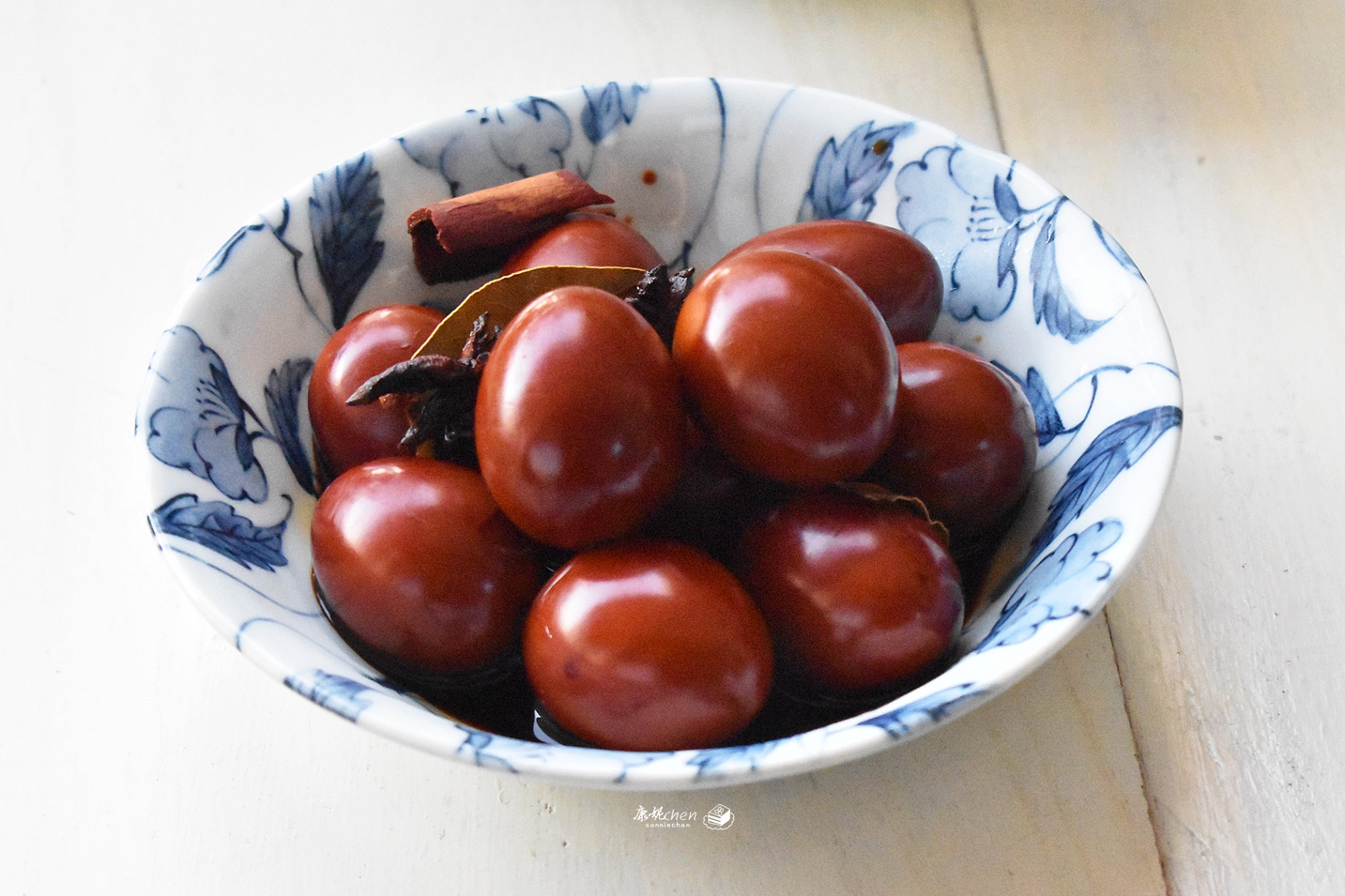 卤鸡蛋不用泡一天，30分钟做好，配方做法都简单，好吃又入味