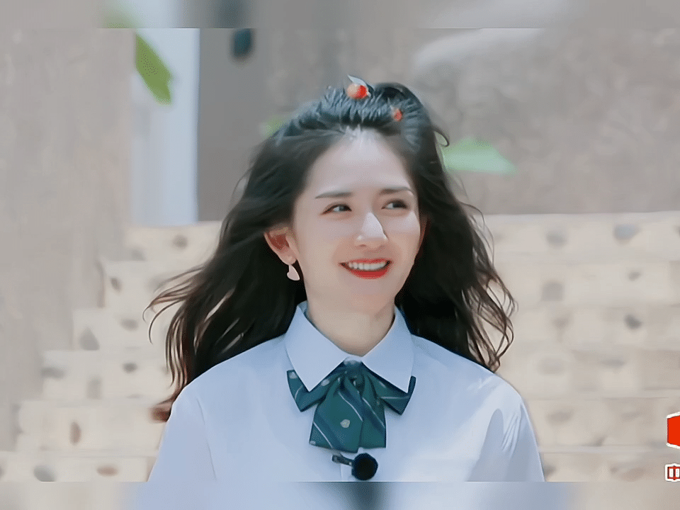 浪姐里的谢娜真的好美好温柔主持风格也一改从前，太阳女神来了