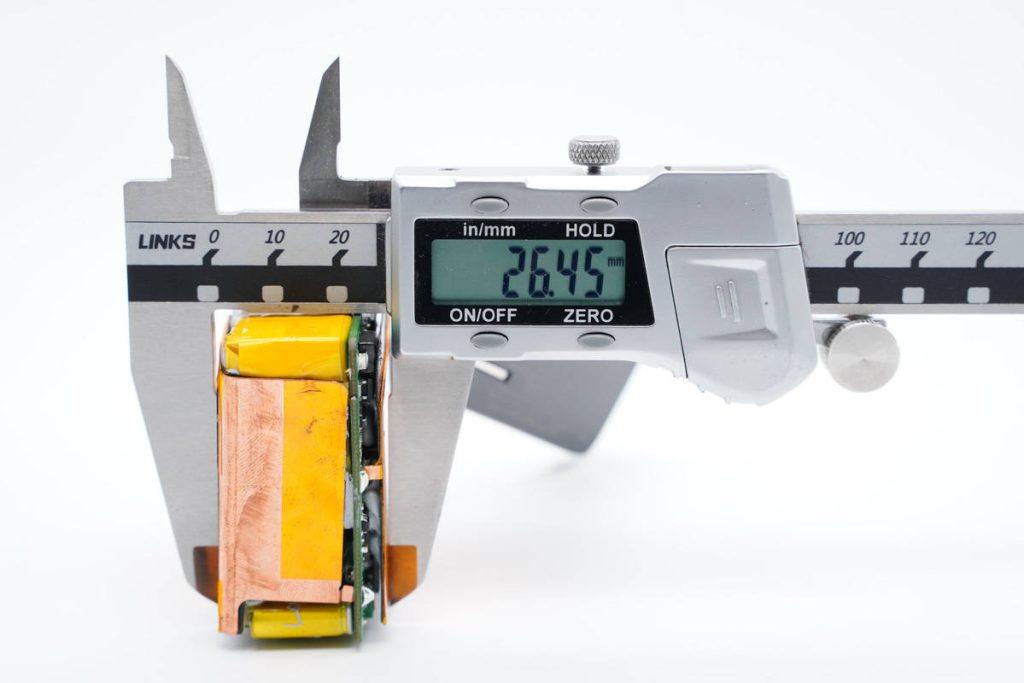 一个顶三个，支持三设备同时快充，安克100W氮化镓超能充拆解