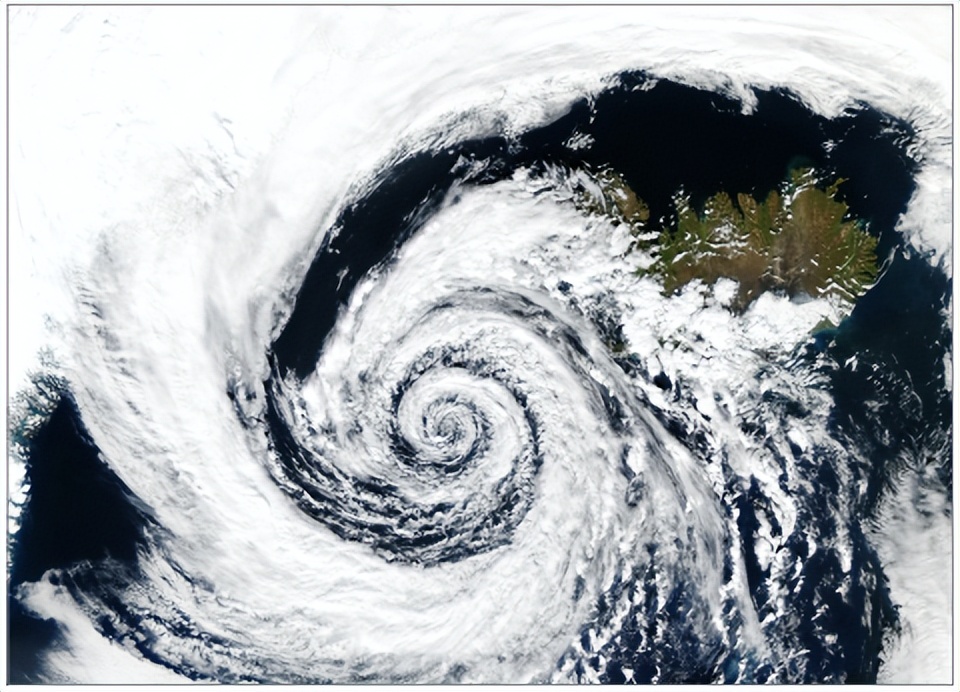 明明都是无理数，为什么π的名气比ta大这么多？