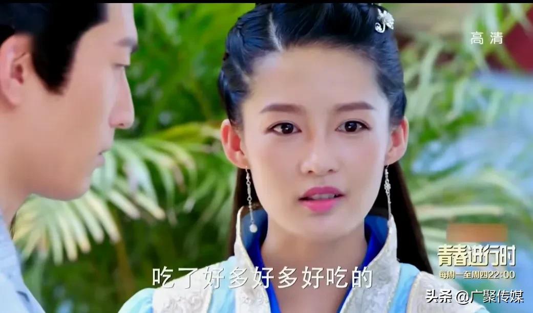 电视剧《楚乔传》：燕洵正在练剑，淳儿偷偷观看结果被燕洵发现了