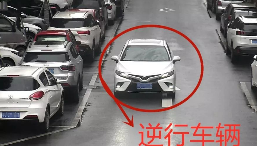 智能交通下的车辆逆行监控检测报警系统