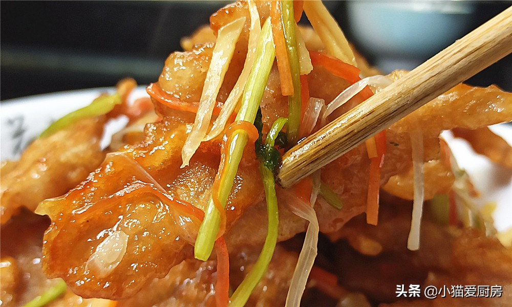 图片[2]-年夜饭菜教你制作“老式锅包肉”正宗做法 外焦里嫩 酸甜可口-起舞食谱网