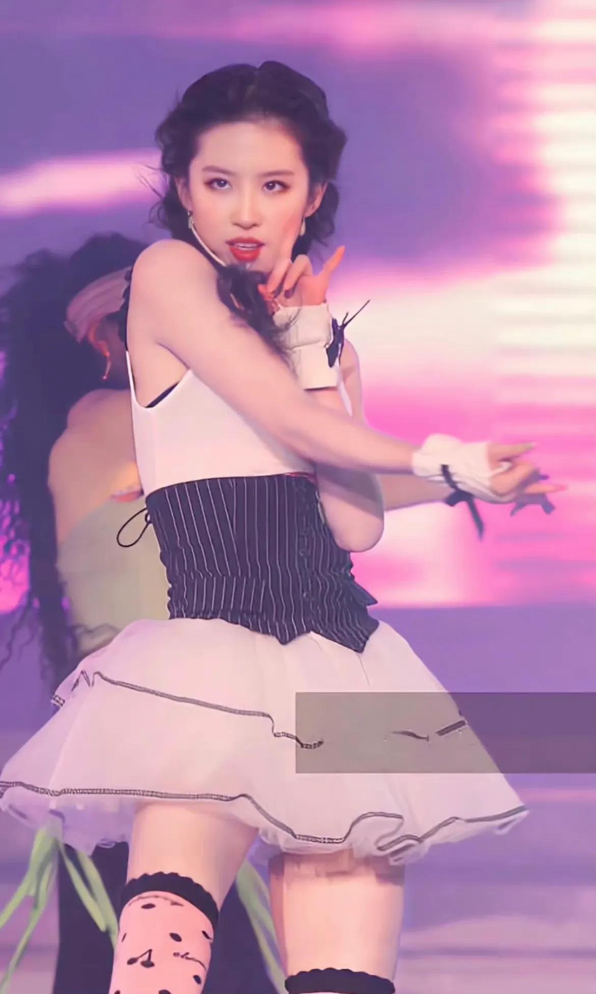 没想到刘亦菲还有这样一面