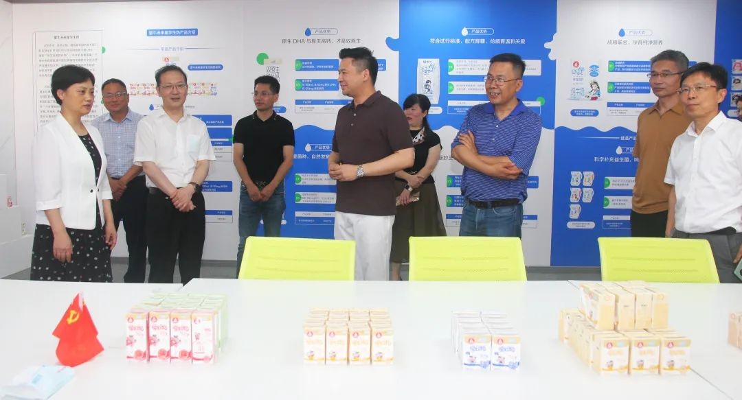 苏州市人大黄靖副主任调研侨企华裔天下文化传媒