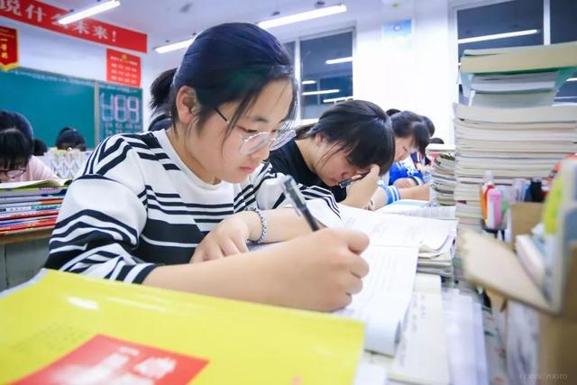 高中阶段，学生要养成这4种能力，别不以为意