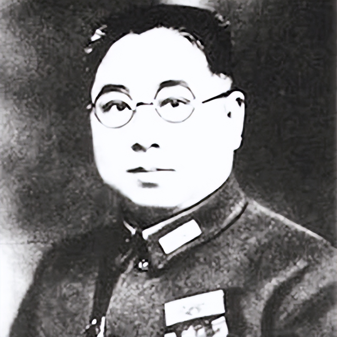 我党领导人都是如何评价蒋介石的？周总理评语中肯，毛主席最精辟