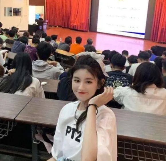 大学“理想女友”身高排名，女神标准不增反降，男生说出内心想法