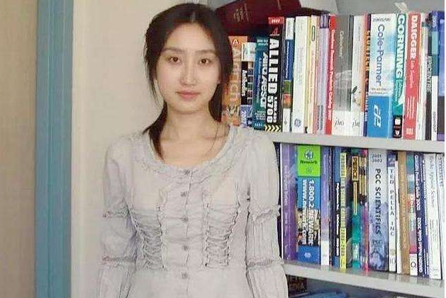 科研界“苏妲己”钱璐璐火了，共有经历4段婚姻，教授身份惹争议