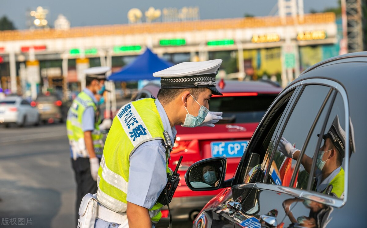 4月1日起，驾照新规实施，考驾照有“5大变化”，有人欢喜有人愁