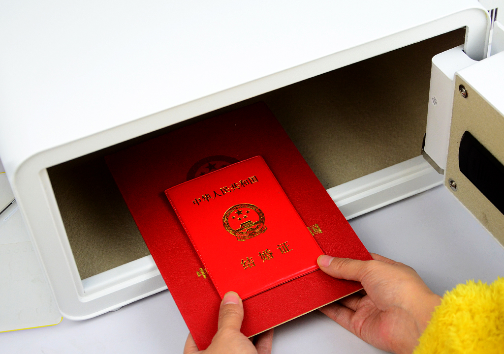 支持HUAWEI HiLink，家用收纳更安全！VOC智能保管箱G300体验