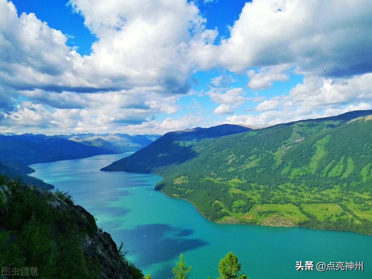 新疆最美湖图片