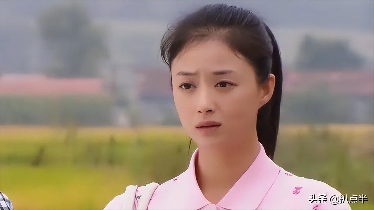 同样演农村姑娘，把赵丽颖、童瑶和热依扎放在一起，就看出差距了