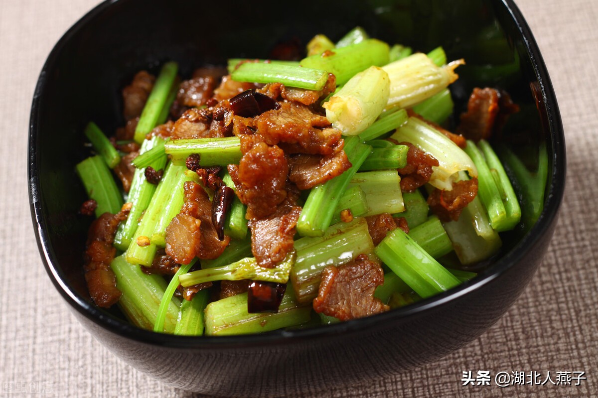 快开学了，多给孩子吃8种“护眼菜”，含大量叶黄素，营养又美味