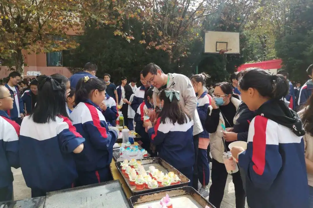 「农附好榜样」初二年级:春风化雨育桃李 润物无声洒春晖