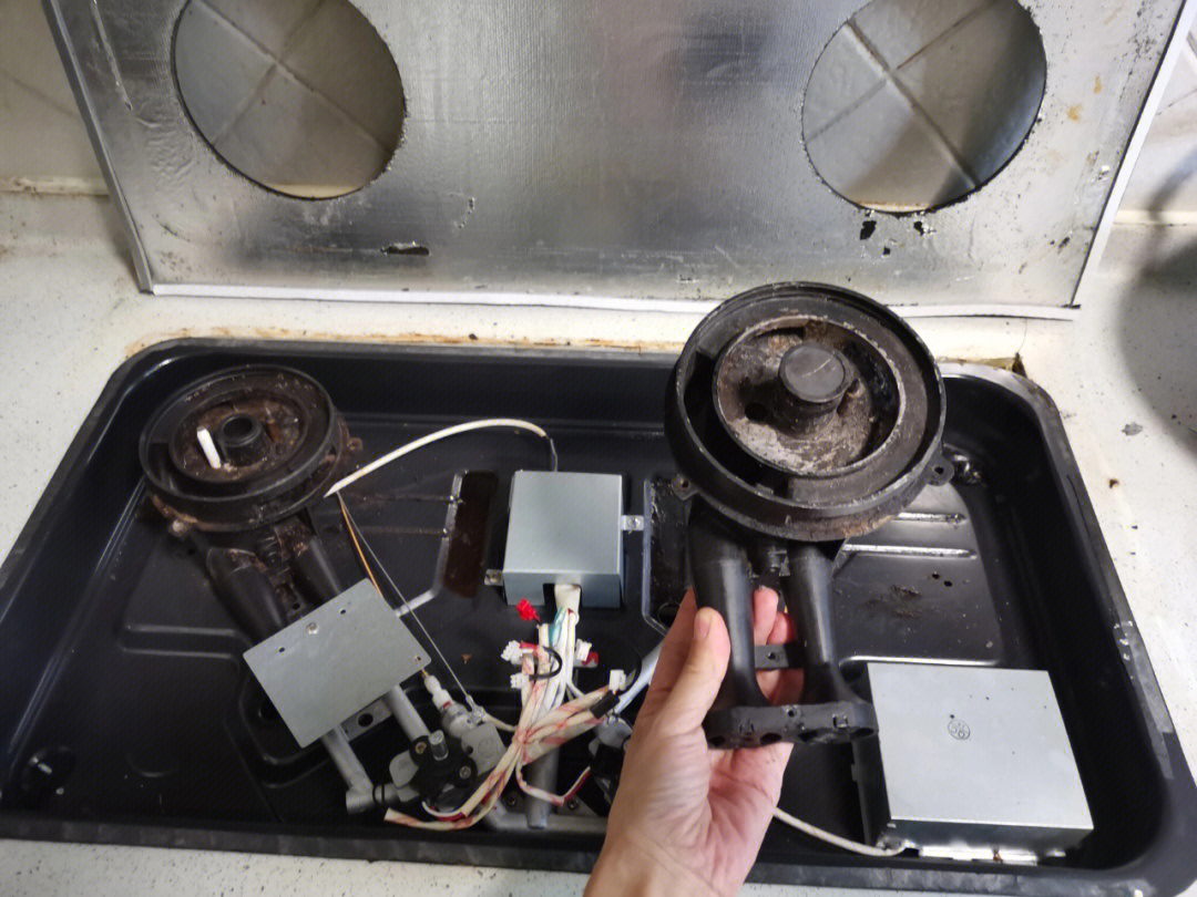 燃气灶具超过8年还能继续用吗?选购时有什么建议?