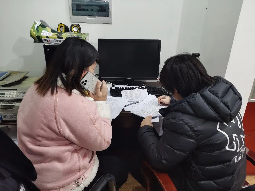 辉南县人民法院组织干警下沉社区开展重点人群核酸检测动员工作