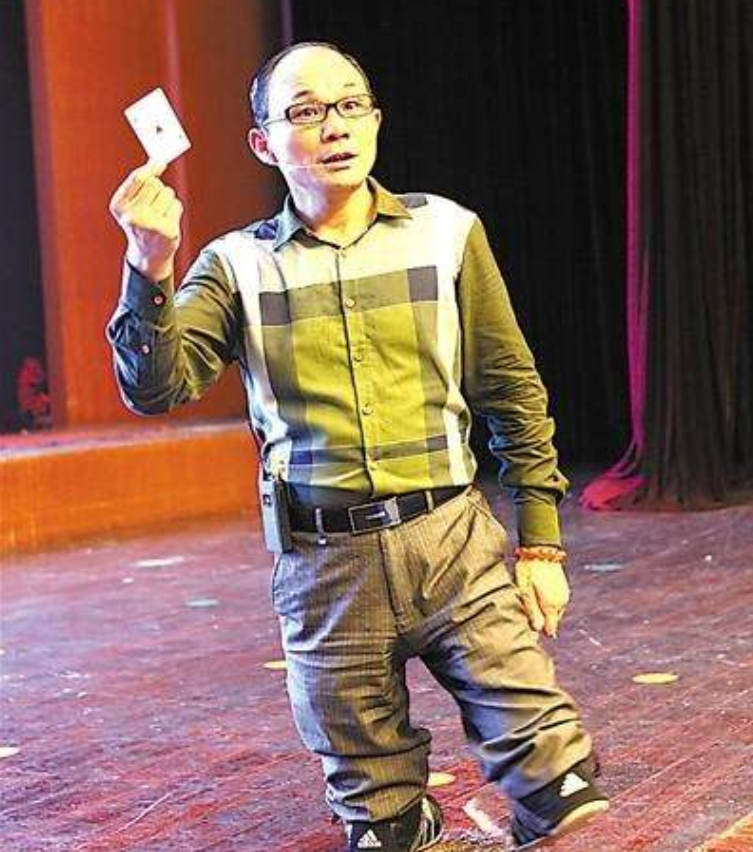 "赌王"尧建云:24岁赢的钱在家堆成小山,为何55岁死在出租屋里