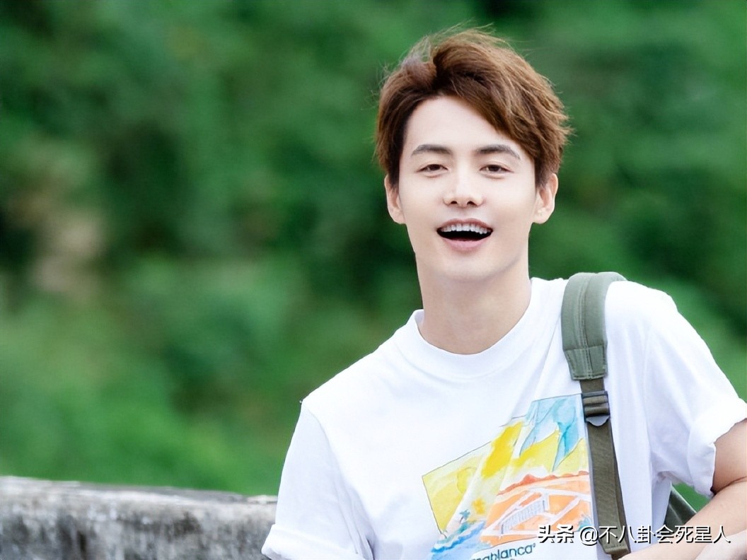 这6位明星一副福气、贵气相，却命运坎坷、早年丧母，太可惜