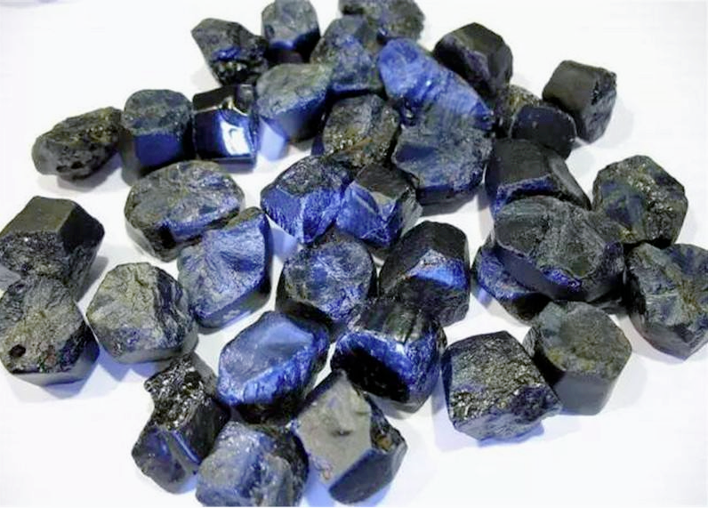 山东村庄发现蓝宝石矿,数量高达50亿克拉,成为世界重大发现