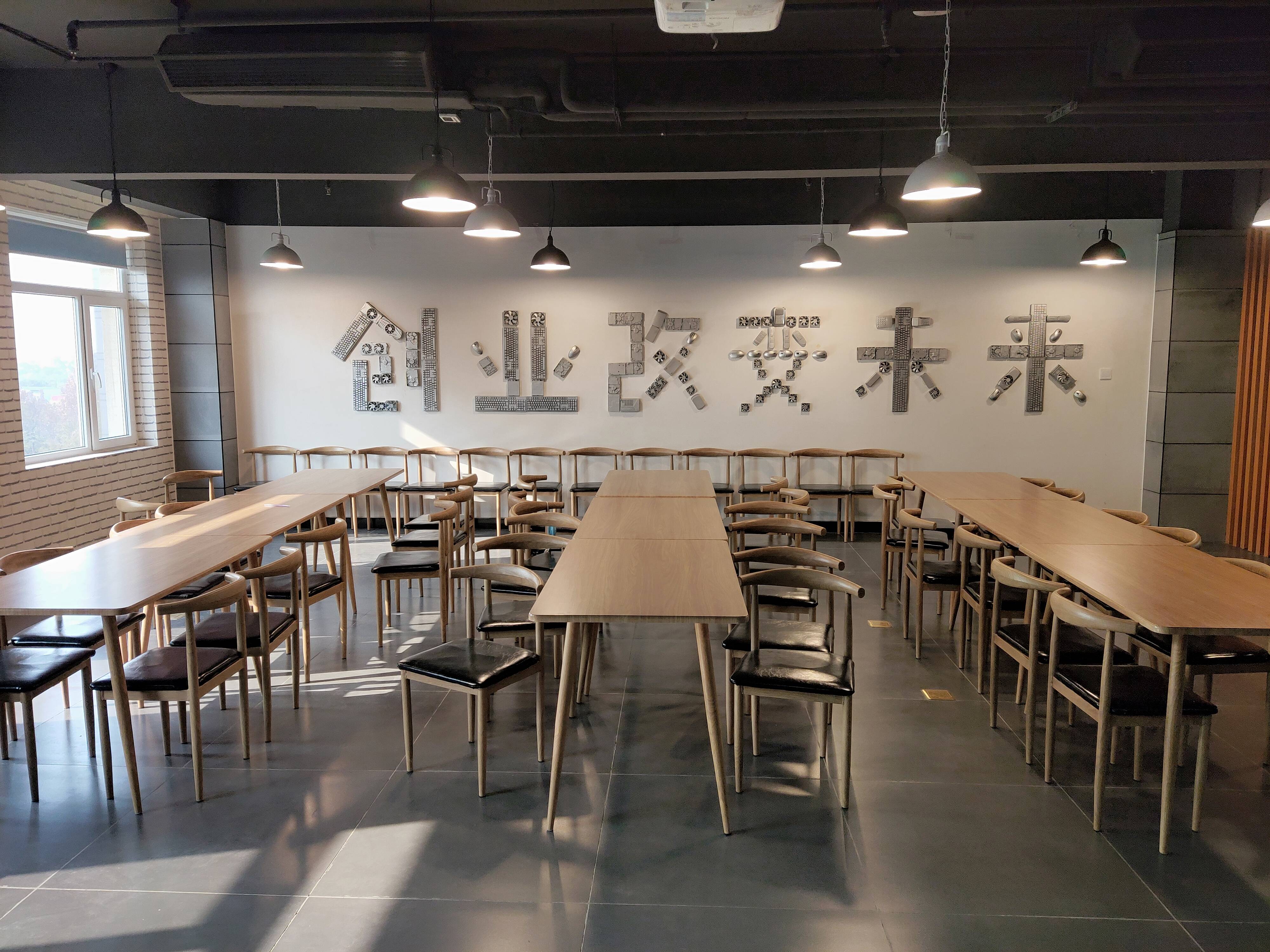 为什么越来越多的人返乡创业，返乡创业有哪些优势？