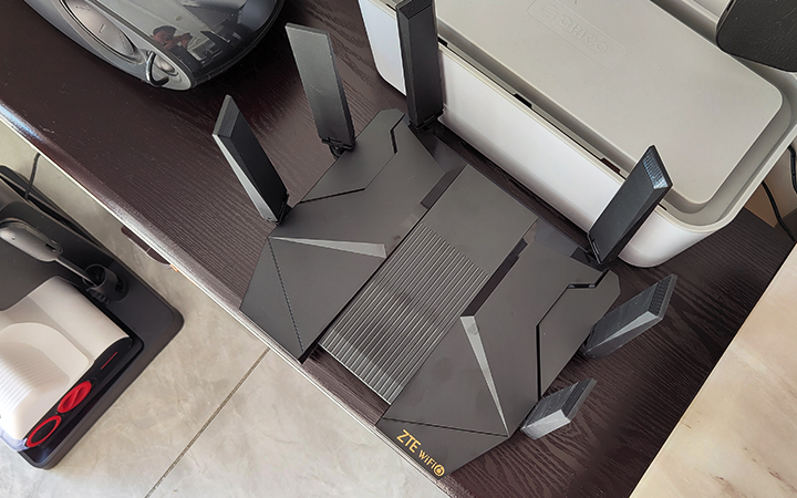 满血WIFI6让全屋网速拉满：中兴AX5400Pro路由器