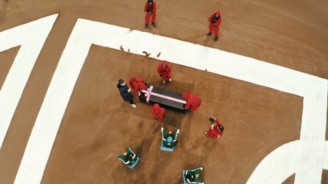 最凶新剧《鱿鱼游戏2》与真人秀都来了！全球招人你敢不敢参加