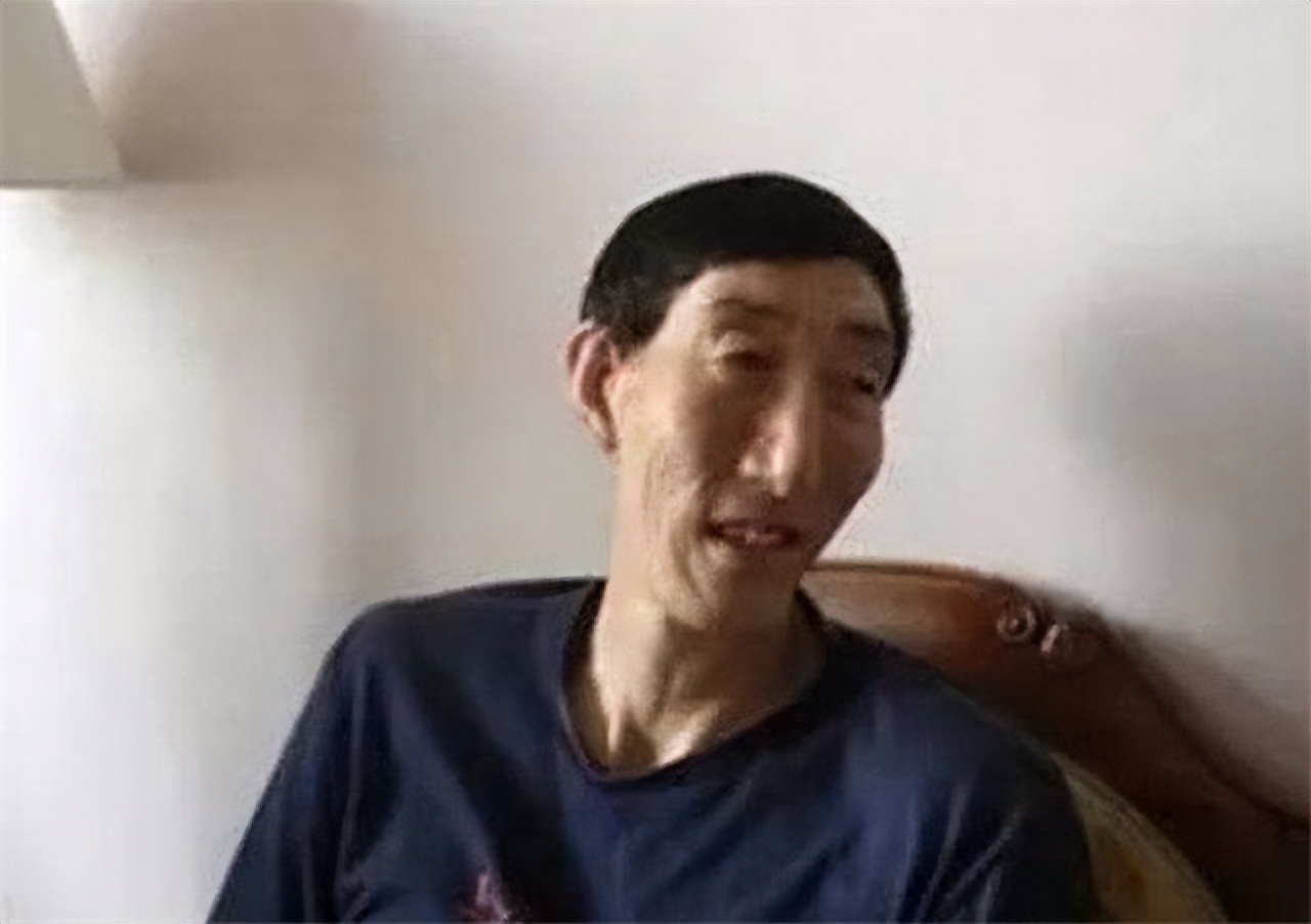中国第一巨人鲍喜顺,不顾医生忠告冒险生子,如今儿子身高多少?