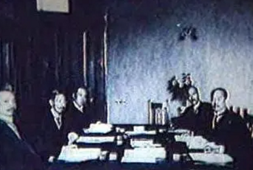 1915年周恩来的小说停更，引起后人热议：新中国就是他续写的结局