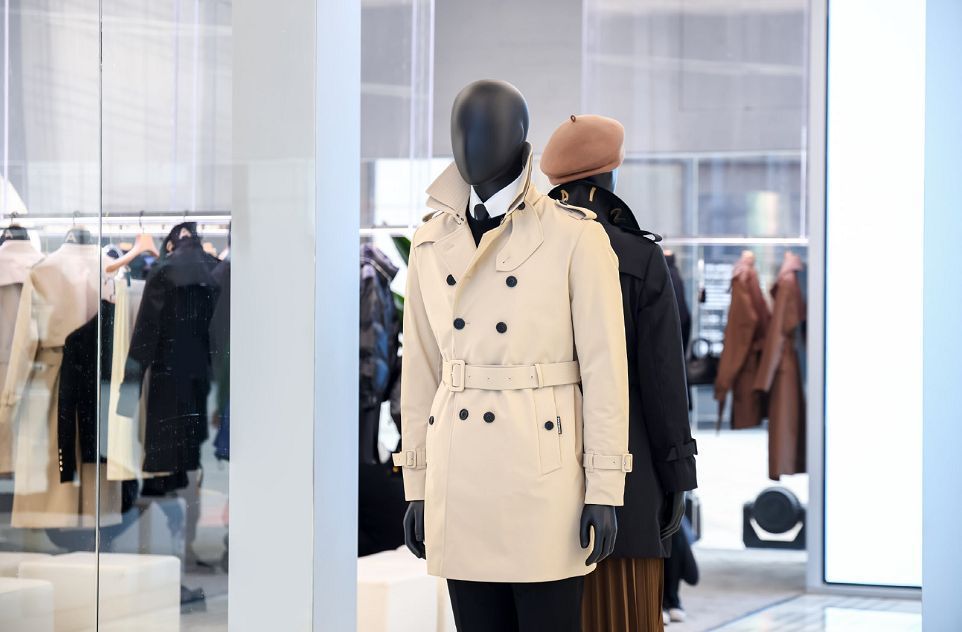 波司登和雅鹿哪個好？對比后你會明白：買羽絨服別太看重品牌