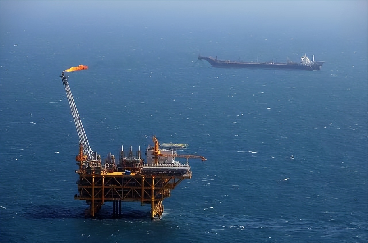 �������ں�ĸ�Ĵ������֮�ڣ��й����˺�ĸ���Ϻ������̬�ȱ仯