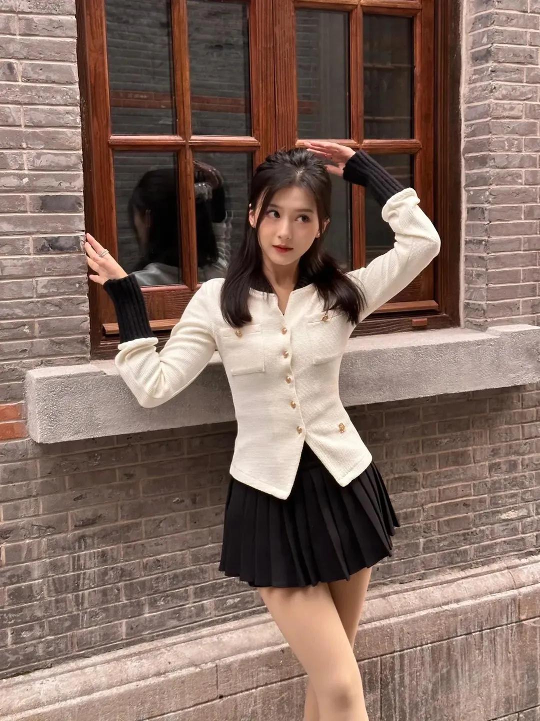 温文尔雅气质女神范的美女写真集