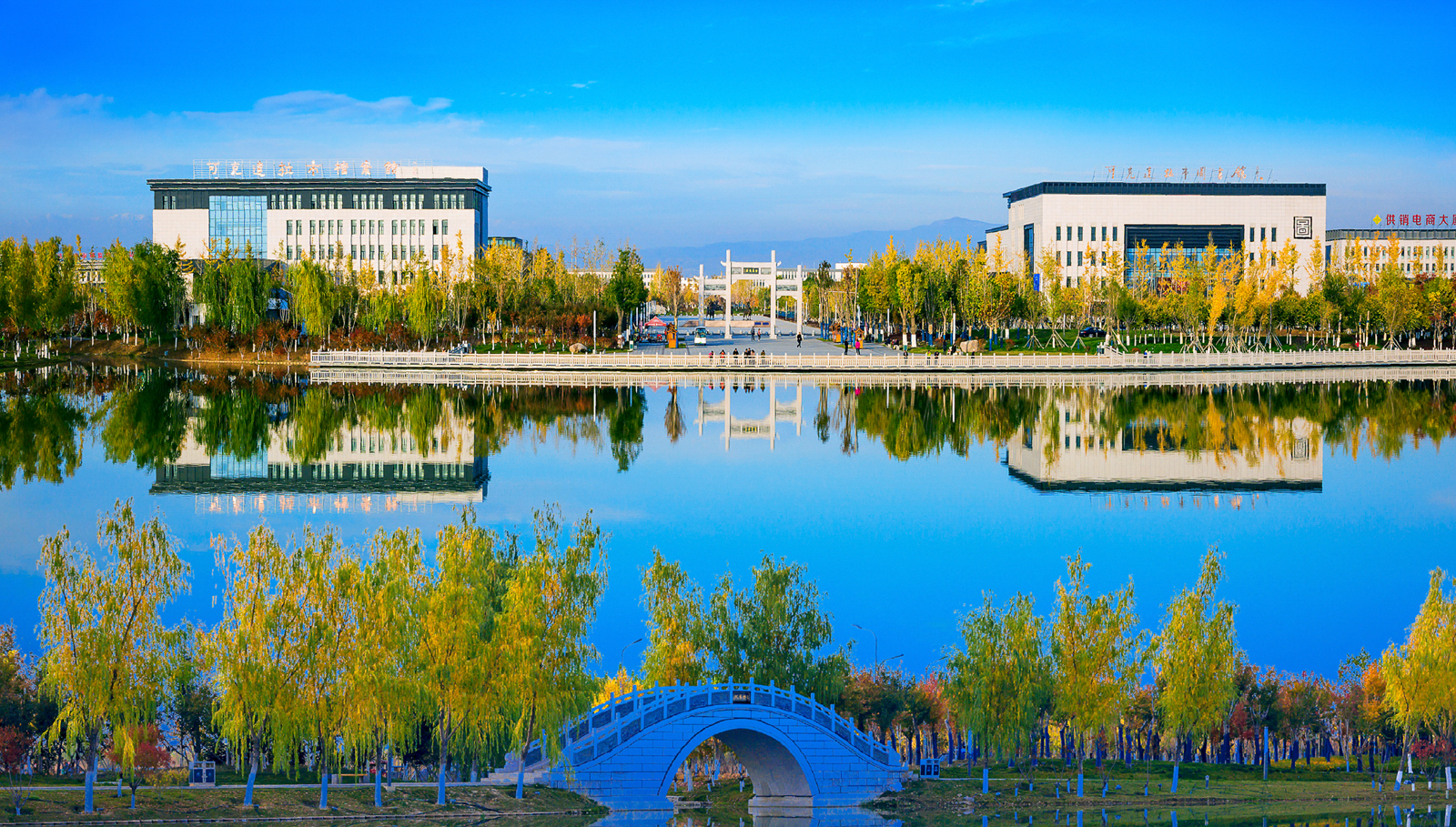 歌声托起可克达拉