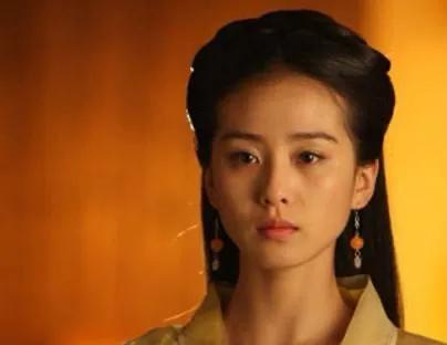 4版本“永恒的Tu Long Ji”黄色衬衫女性，大多数英雄陈琦，最美丽和最童话的赵赵
