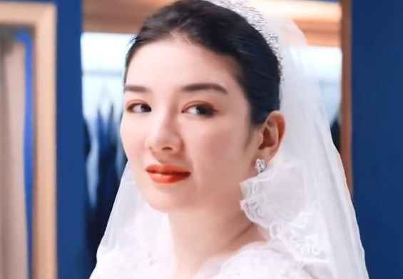 盘点七位出轨女明星，董洁出轨却先发制人，刘晓庆姜文被“捉奸”