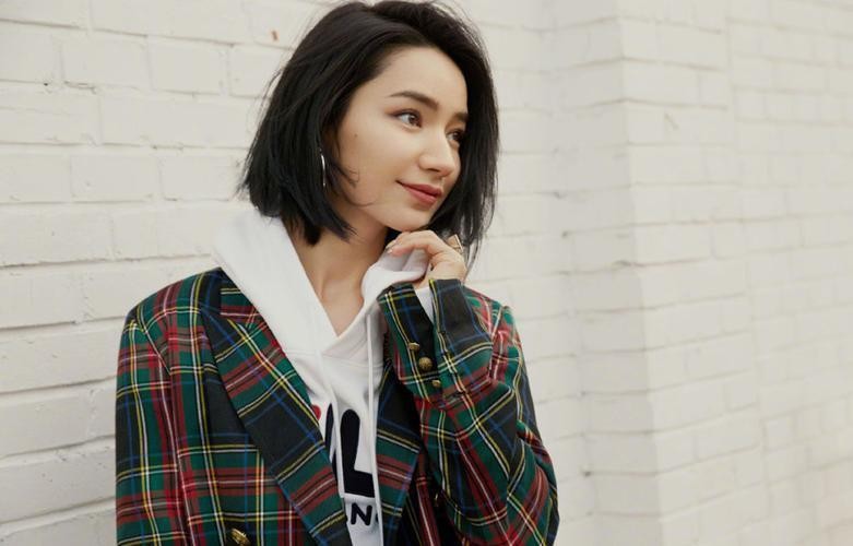 新疆盛产美女！这10位“哈密瓜”女星，充满了“异域风情”