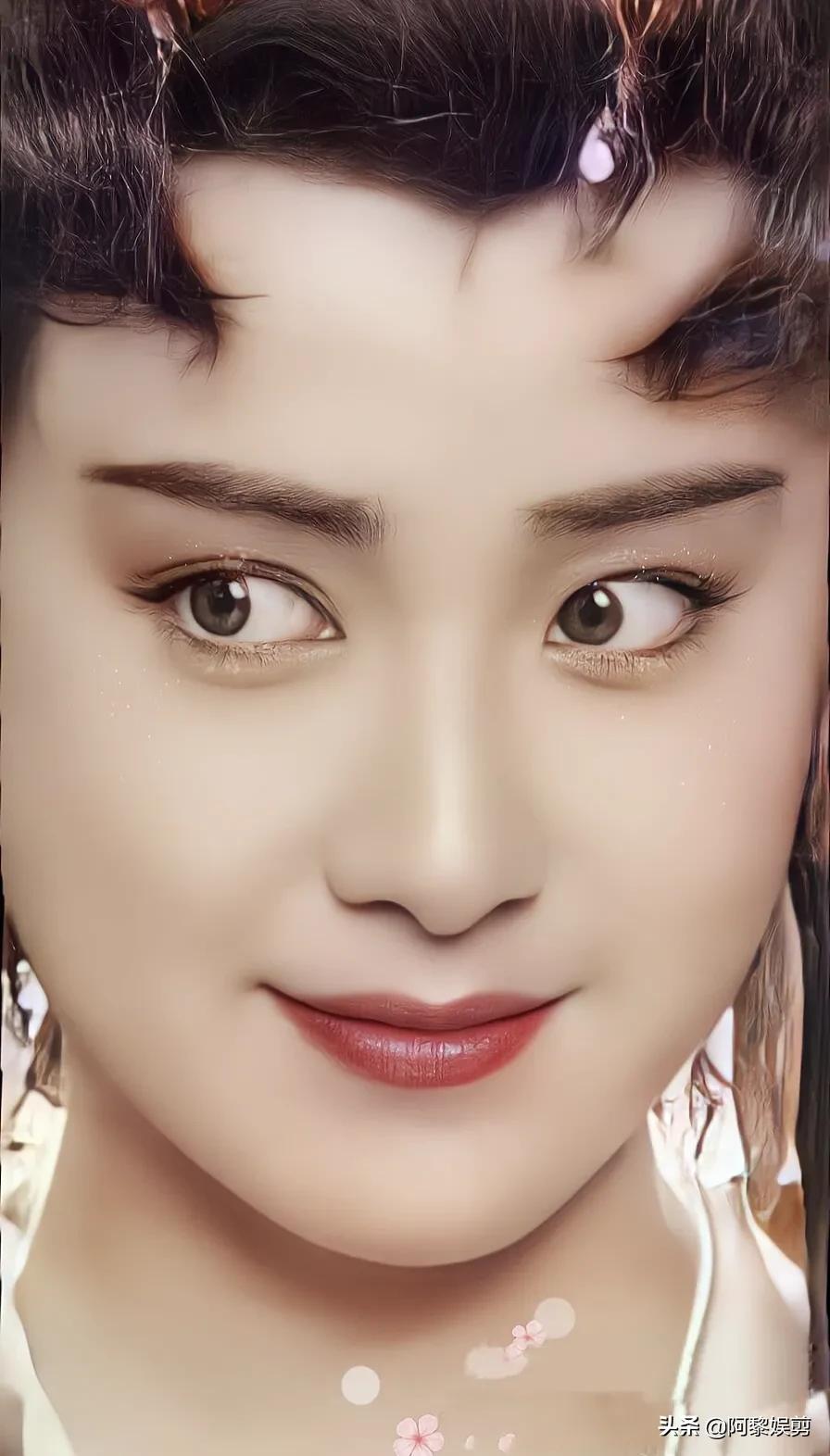 傅艺伟年轻的时候真是风华绝代