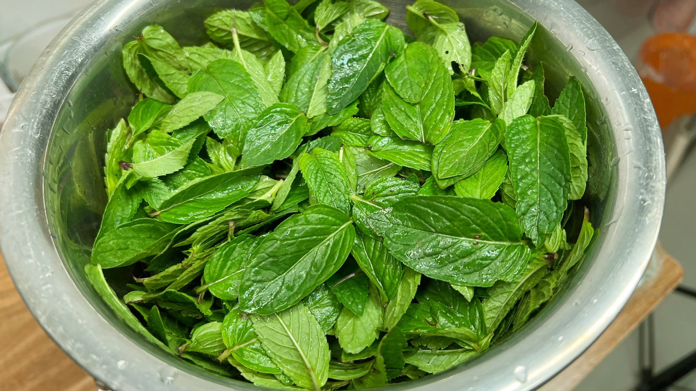 夏天,遇到薄荷别手软,比韭菜香比黄瓜鲜,随手一炒,清凉又解暑