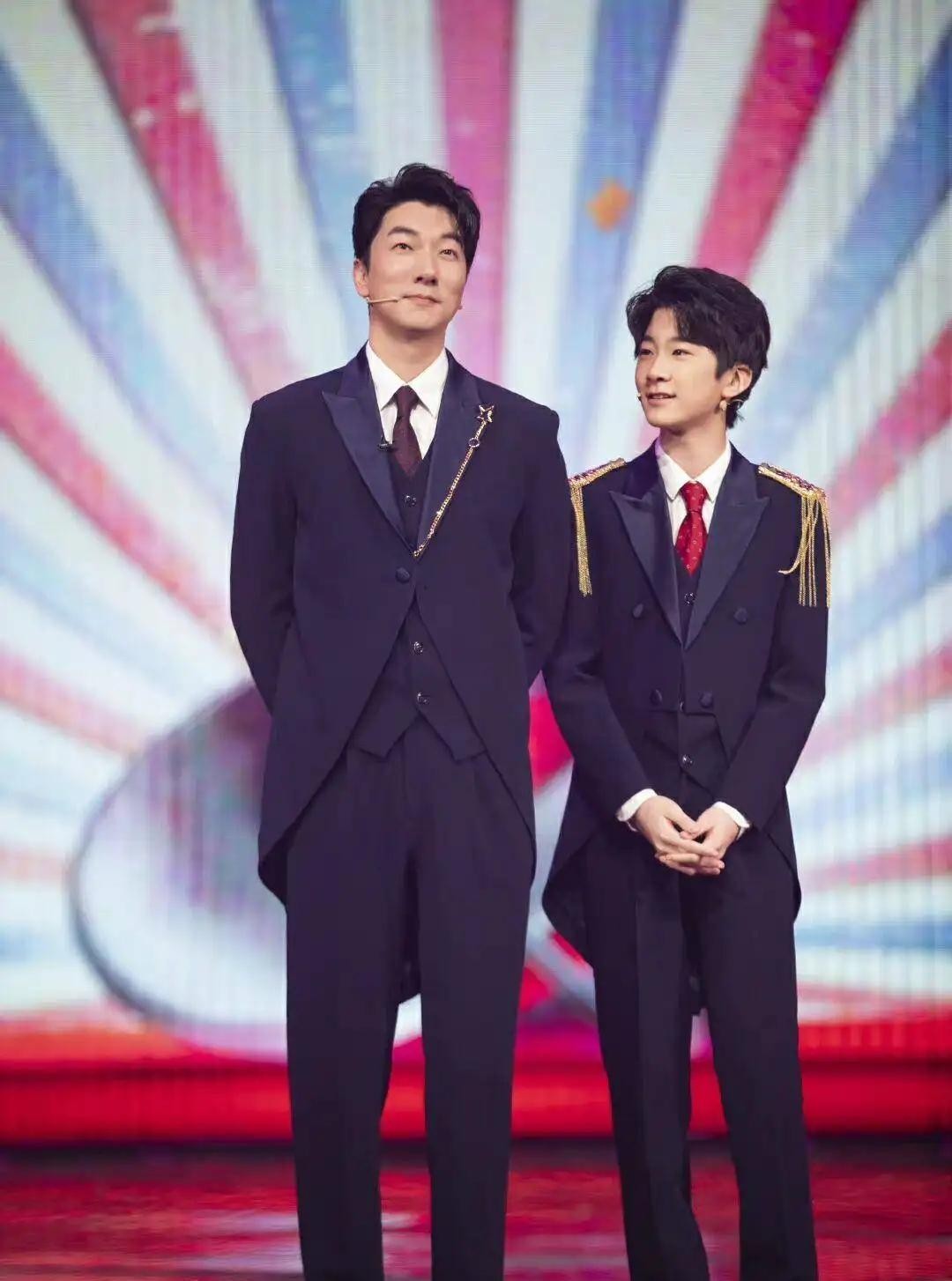 身高超过185的12位男星，个个“鹤立鸡群”，不用偷偷塞内增高