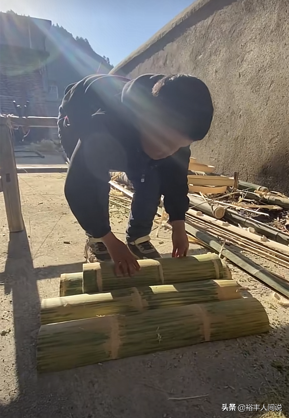 13岁“小马云”范小勤越来越懂事，父子做躺椅，疑似为直播做准备