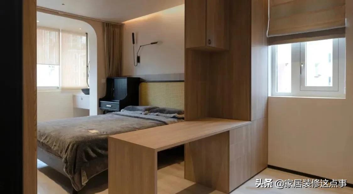 52㎡上海姑娘的家，厨卫不铺一块砖，床装墙壁上，进门我就迷住了