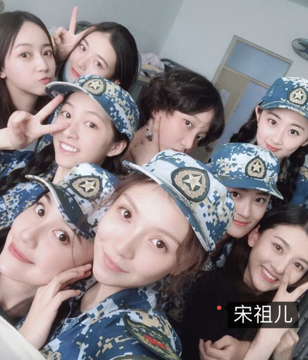 中戏北电2018级毕业啦！7位小生小花带光环出校园，未来一片光明