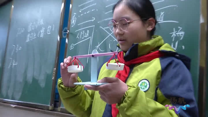 今天我市各中小学开学报到 学生们的寒假作业“不一般”