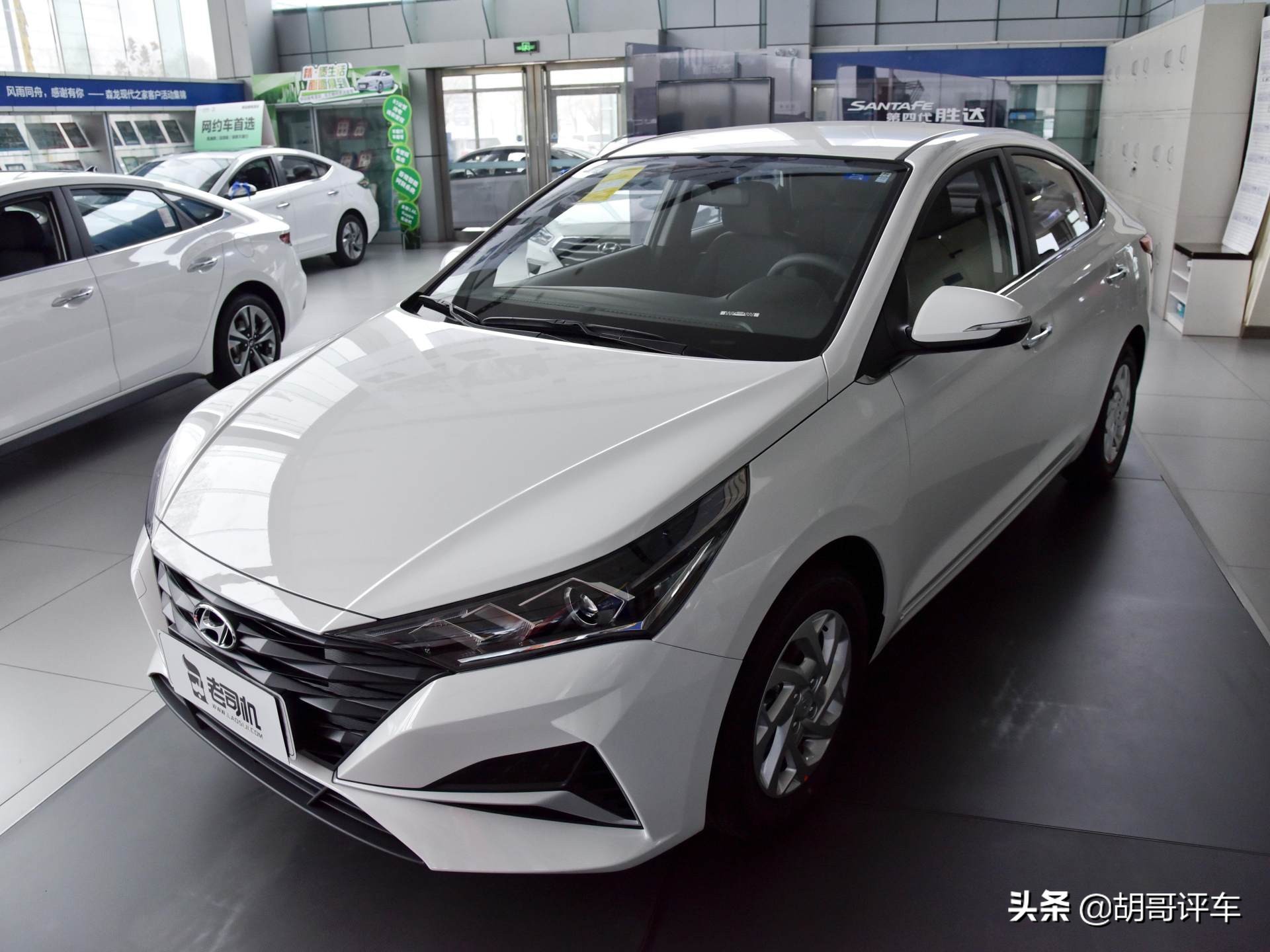 0l不到的油耗,实惠又省油,自动头灯,实拍悦纳