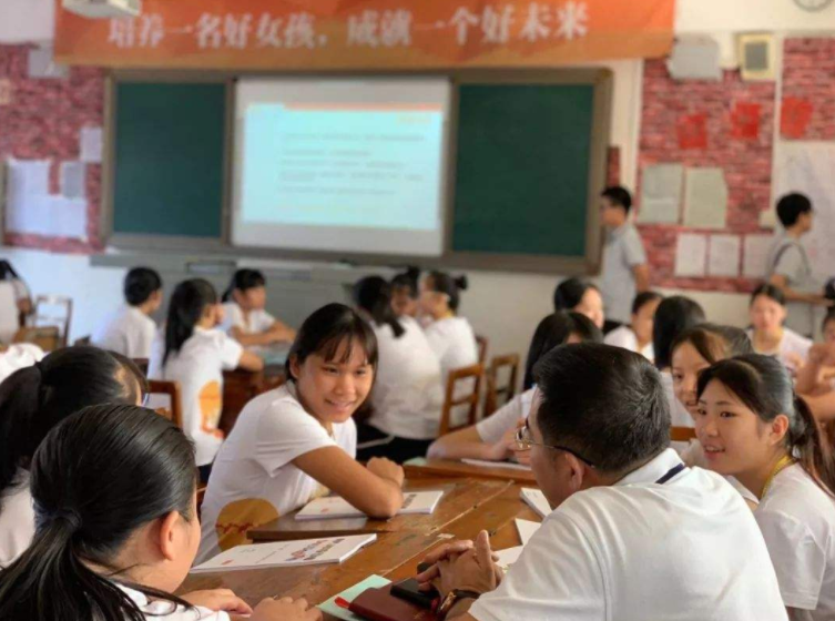 双减之后的第一个期末，公办和民办学生区别明显，你选对了吗